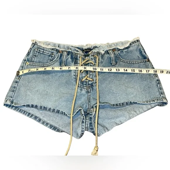 100% cotton lace-up light wash denim shorty-shorts size women’s 6 by wild fable - Picture 6 of 10